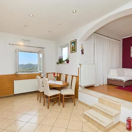 Agriculture & House Lasko Apartmán Goveđari