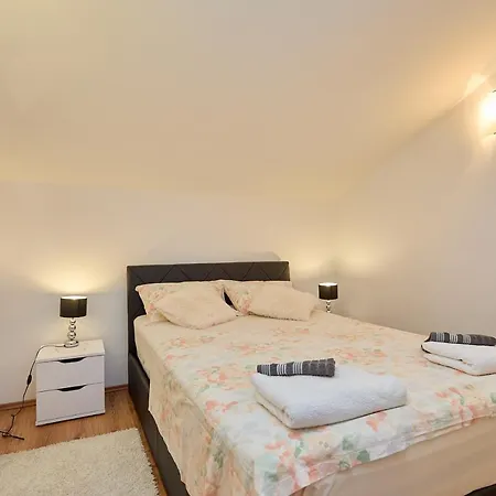 Appartement Agriculture & House Lasko *