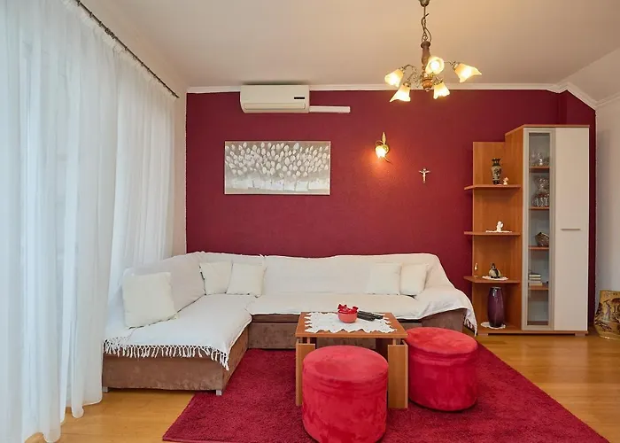 Agriculture & House Lasko